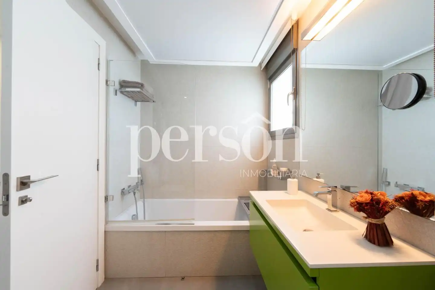 Baño de Casa o chalet en venta en La Pobla de Vallbona con Aire acondicionado, Calefacción y Jardín privado