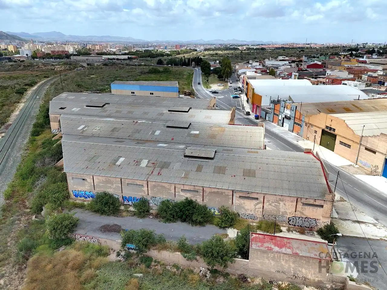 Außenansicht von Fabrikhallen zum Verkauf in Cartagena