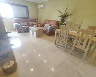 Living room of Flat for sale in Benidorm  with Heating, Private garden and Parquet flooring