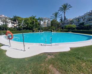 Swimming pool of Flat to rent in Marbella  with Air Conditioner, Heating and Terrace