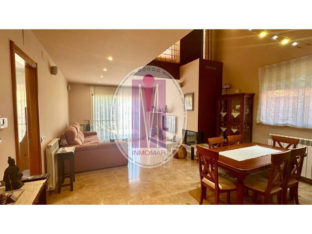 Sala de estar de Casa o chalet en venta en Viladecans con Aire acondicionado, Jardín privado y Terraza