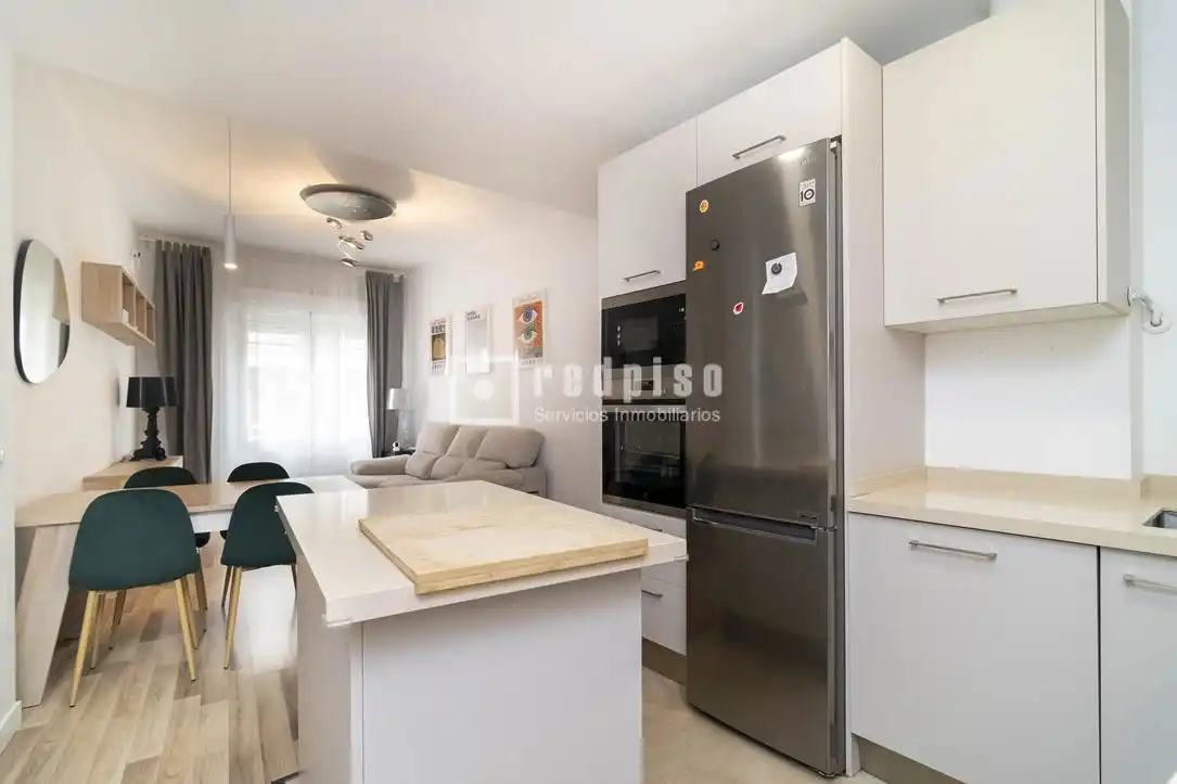 Kitchen of Flat for rent in Madrid  with Air Conditioner, Heating and Parquet flooring