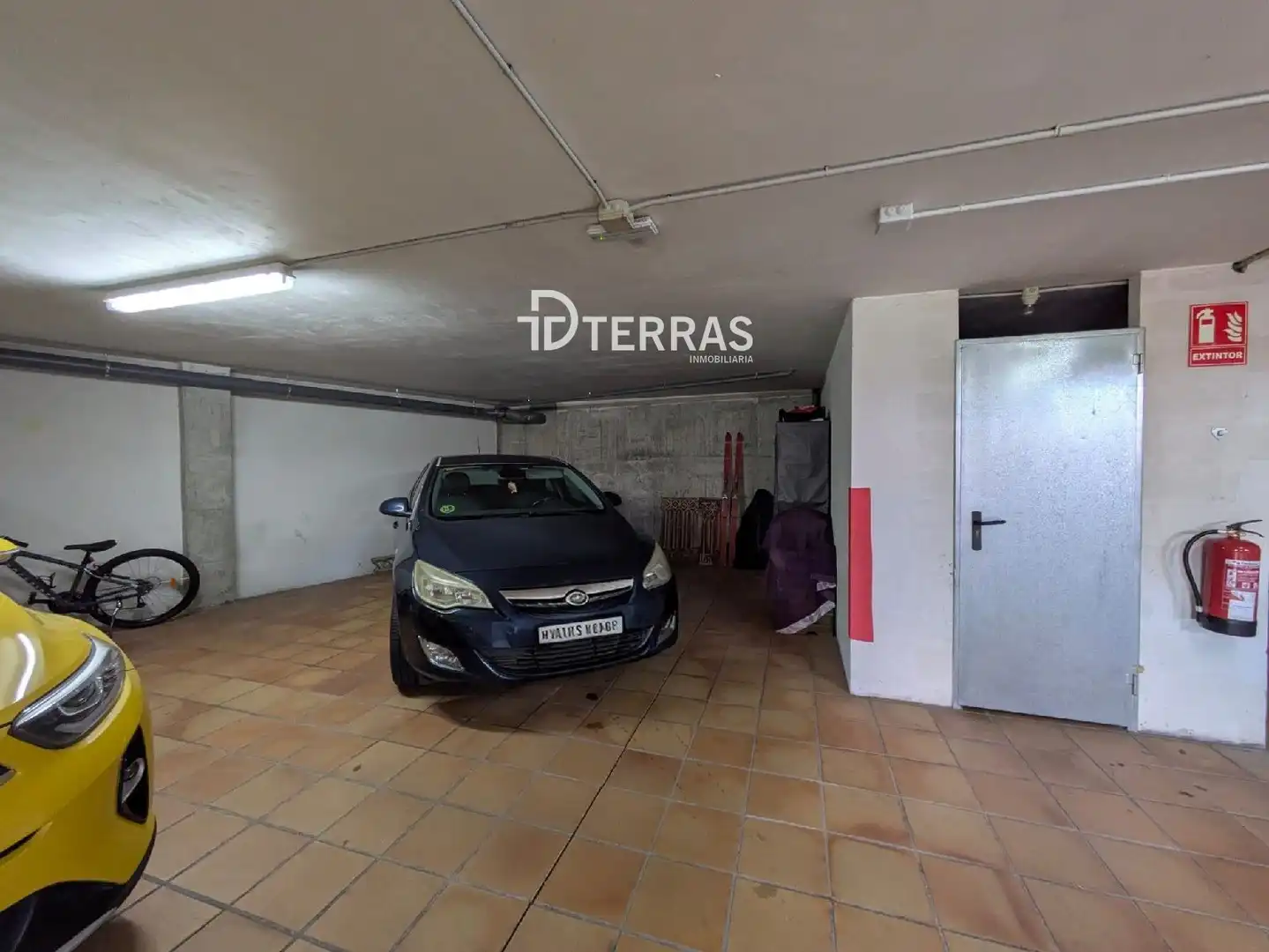 Parking de Piso en venta en Campo Lameiro con Calefacción, Trastero y Amueblado