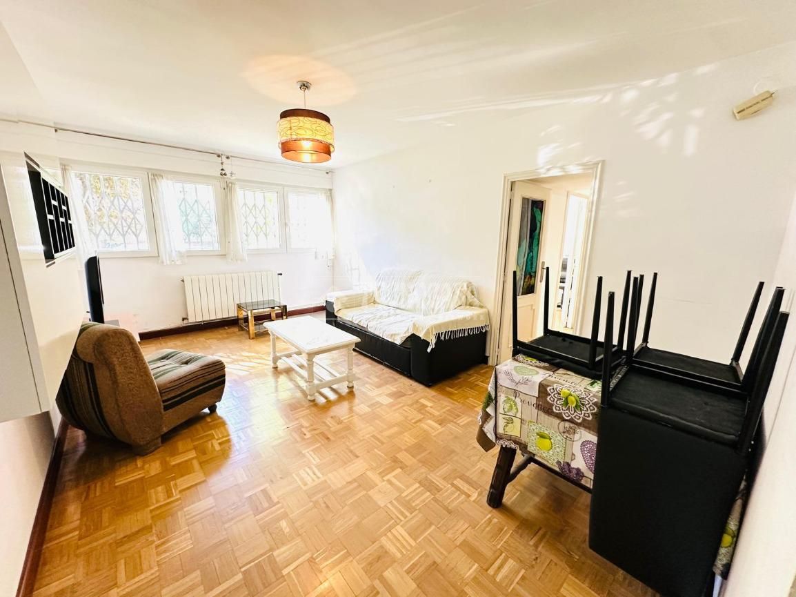 Living room of Flat for sale in  Madrid Capital  with Air Conditioner, Heating and Terrace