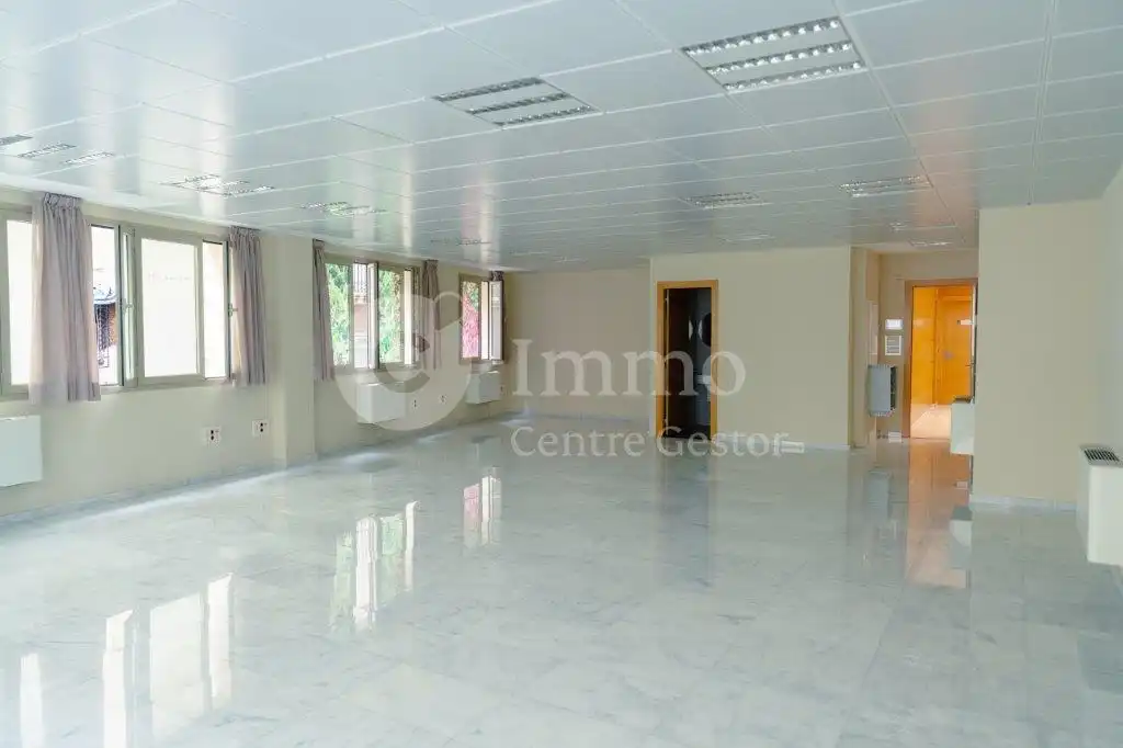 Büro zur Miete in Lleida mit Klimaanlage und Heizung
