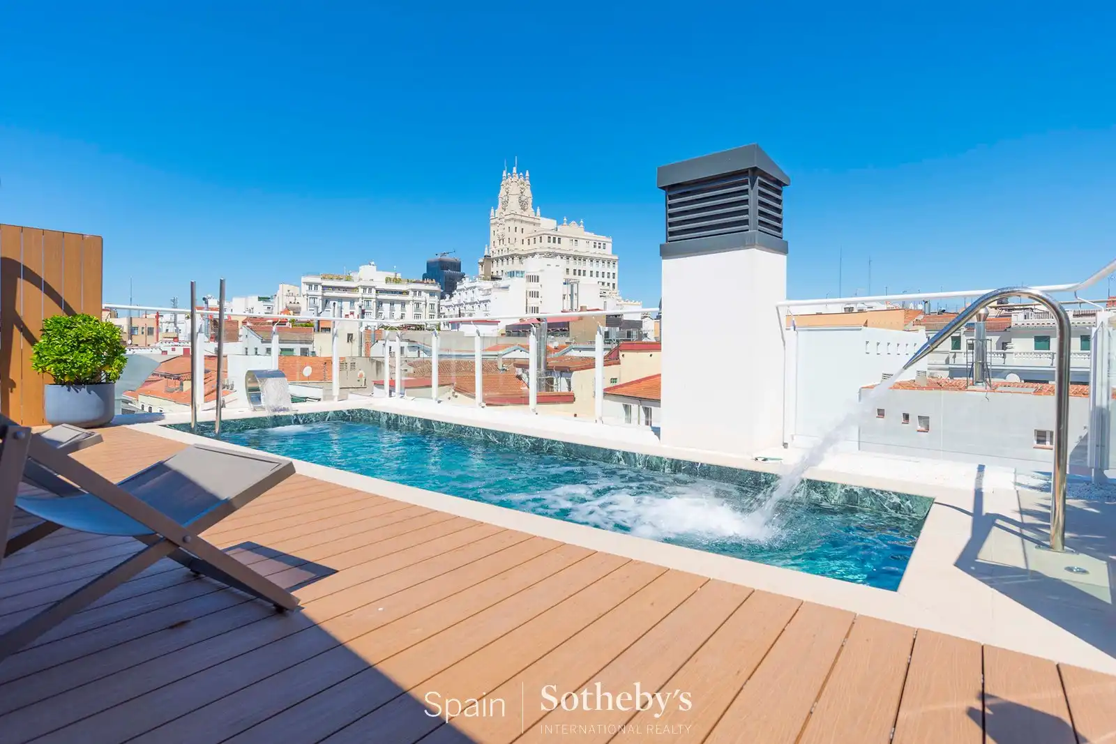 Piscina de Apartamento en venta en Madrid con Aire acondicionado, Calefacción y Terraza