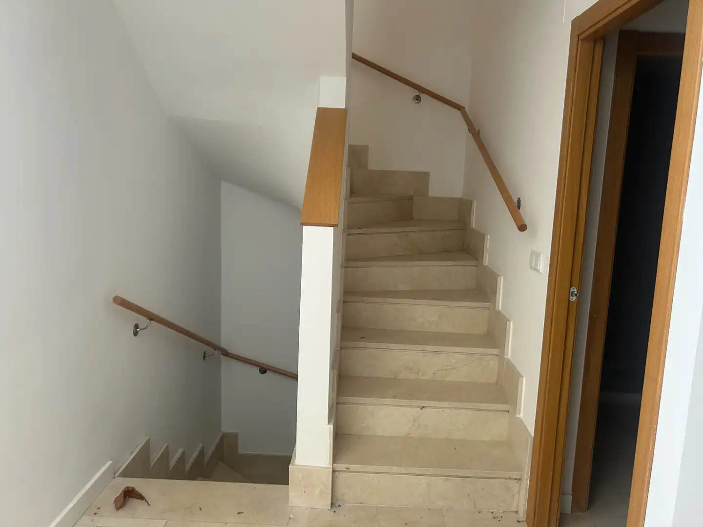 Einfamilien-Reihenhaus zum Verkauf in Arroyo de la Encomienda mit Heizung, Terrasse und Abstellraum