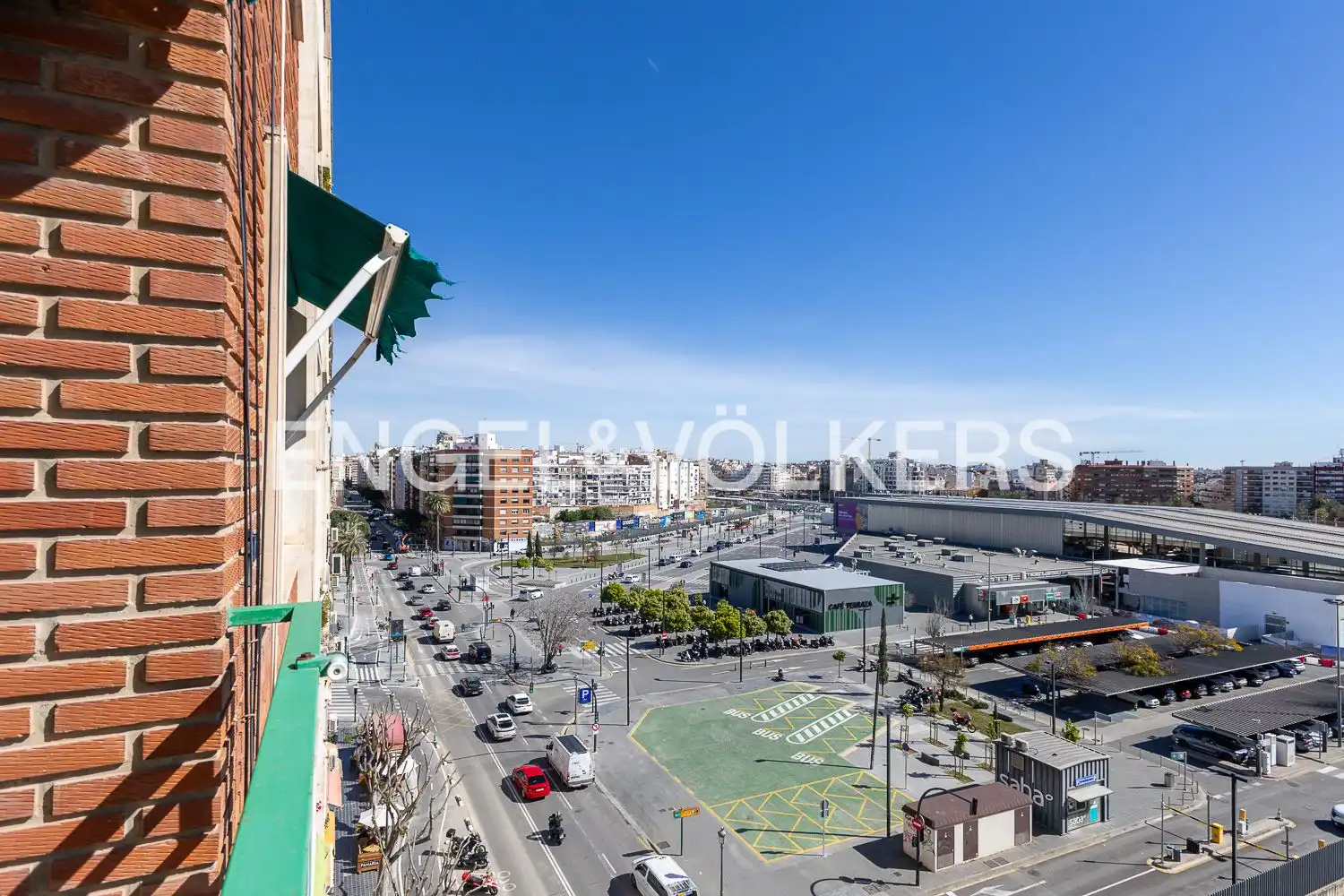 Vista exterior de Piso de alquiler en Valencia con Aire acondicionado, Calefacción y Terraza