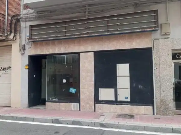 Local comercial en venta en Delicias
