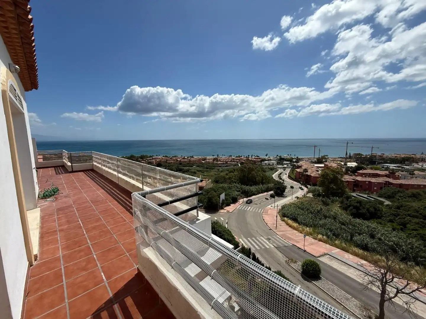 Vista exterior de Ático en venta en Manilva con Calefacción, Terraza y Trastero