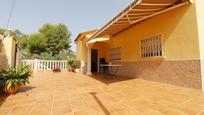 Vista exterior de Casa o xalet en venda en El Vendrell amb Aire condicionat, Terrassa i Piscina