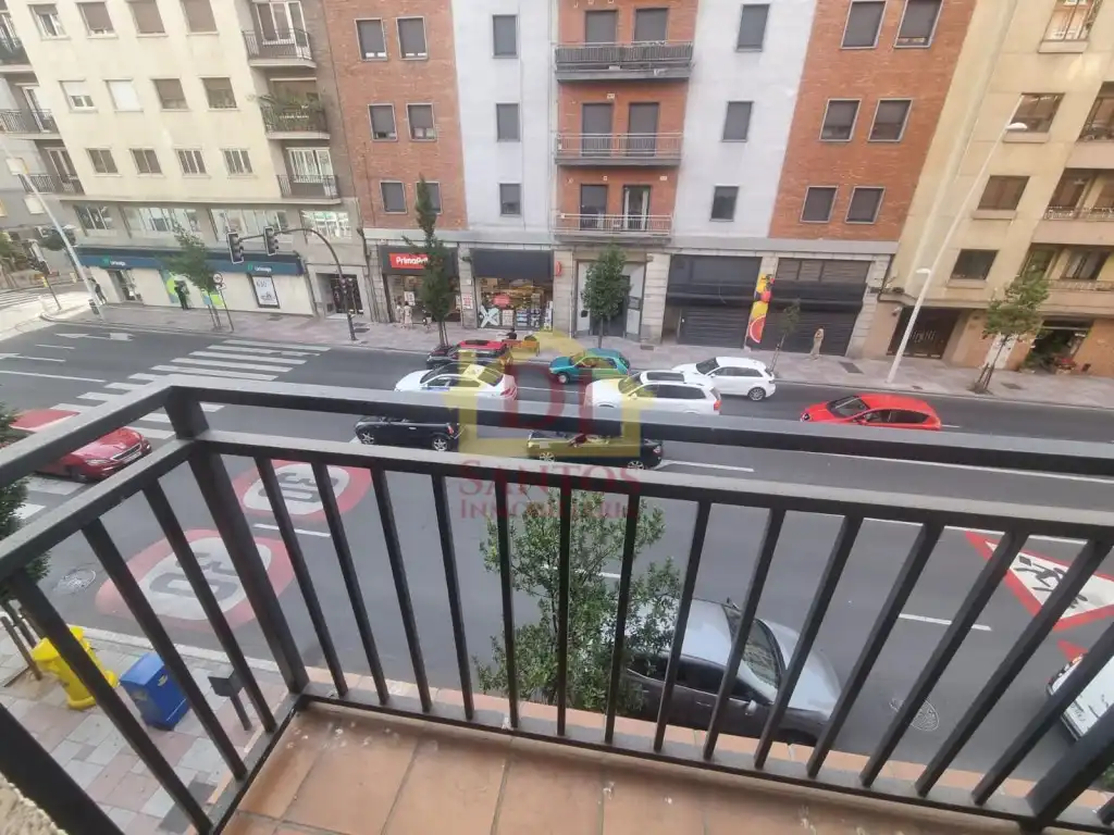 Piso de alquiler en Paseo de Canalejas, San Esteban - San Cristóbal