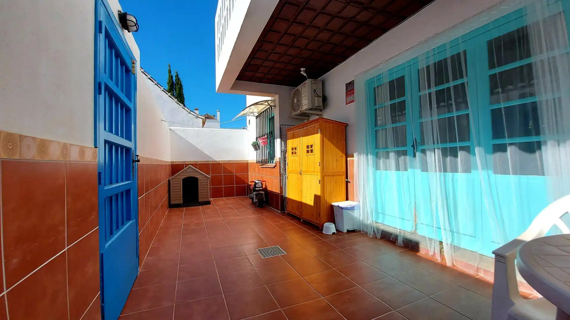 Vista exterior de Casa adosada en venda en Mijas amb Aire condicionat, Terrassa i Traster