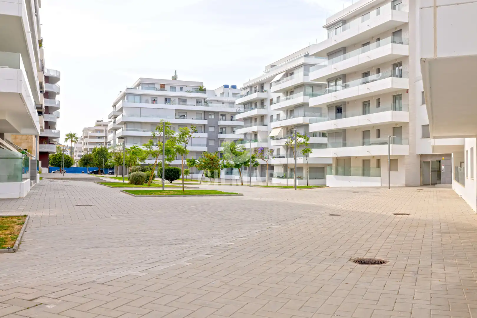 Vista exterior de Piso en venta en Marbella con Calefacción, Trastero y Piscina