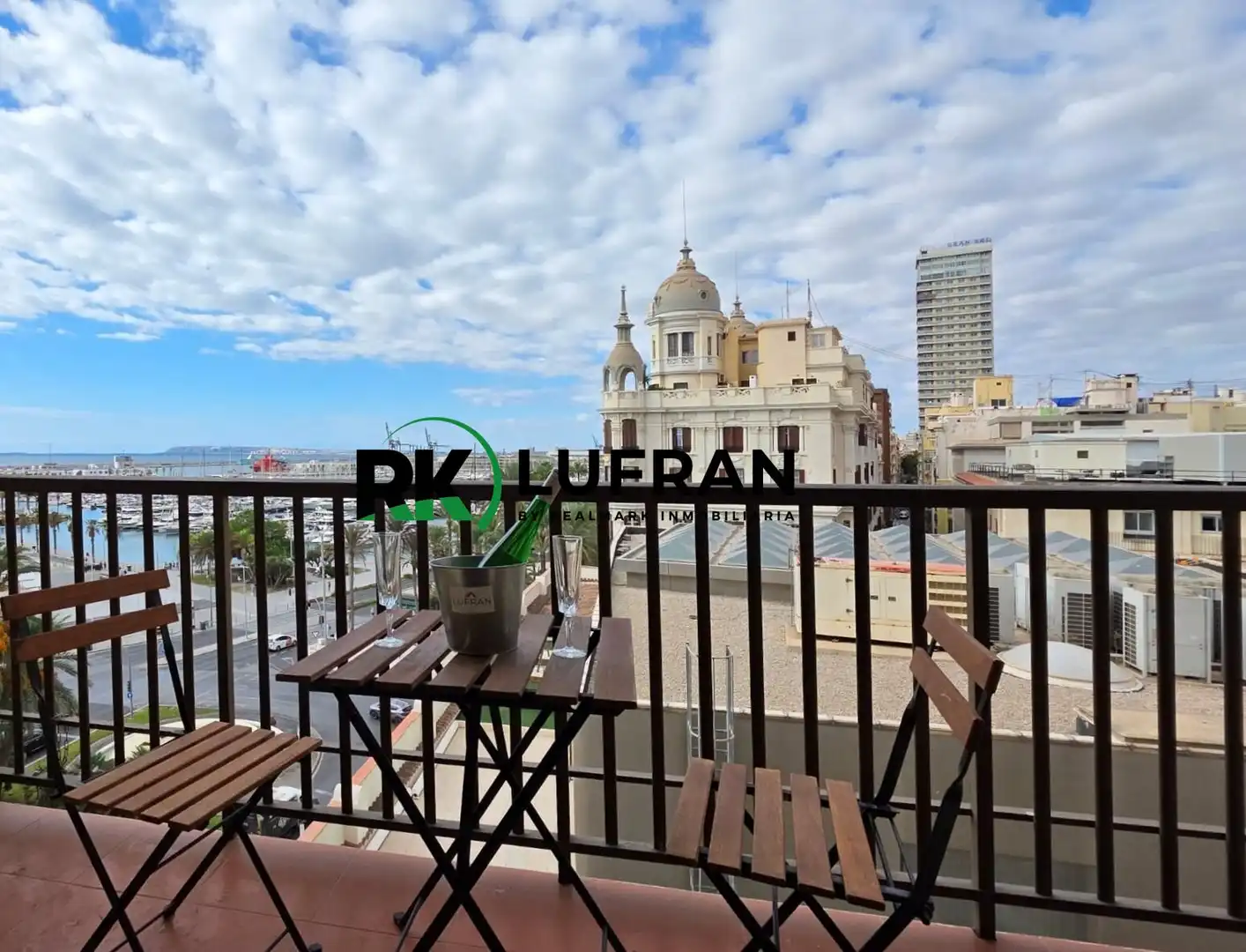 Exterior view of Flat for sale in Alicante / Alacant  with Terrace, Furnished and Balcony