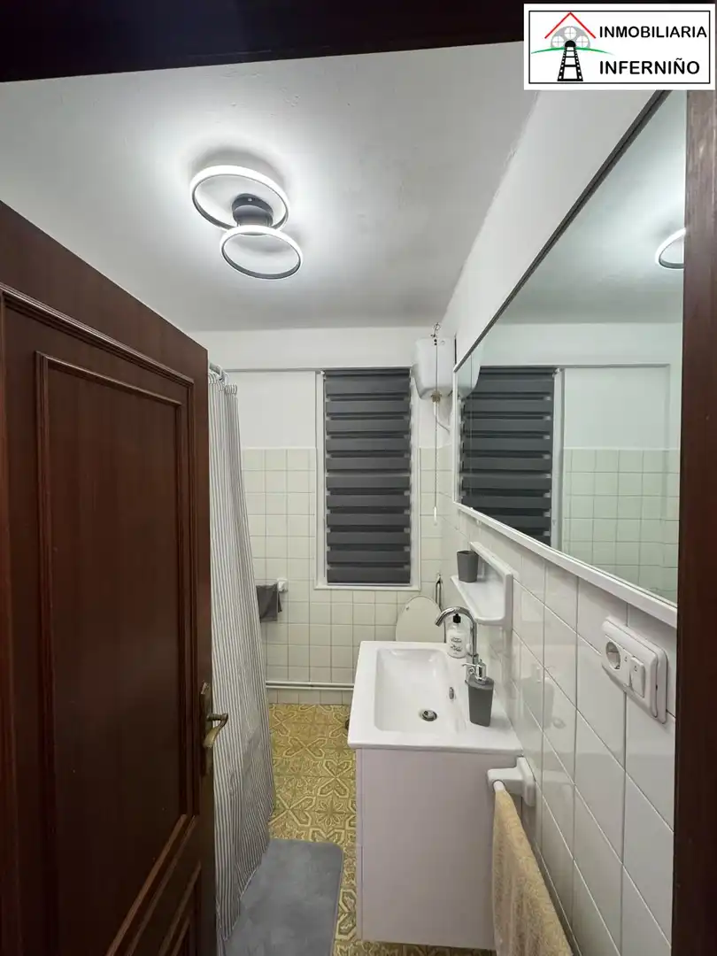 Badezimmer von Wohnung zum Verkauf in Ferrol mit Abstellraum und Balkon