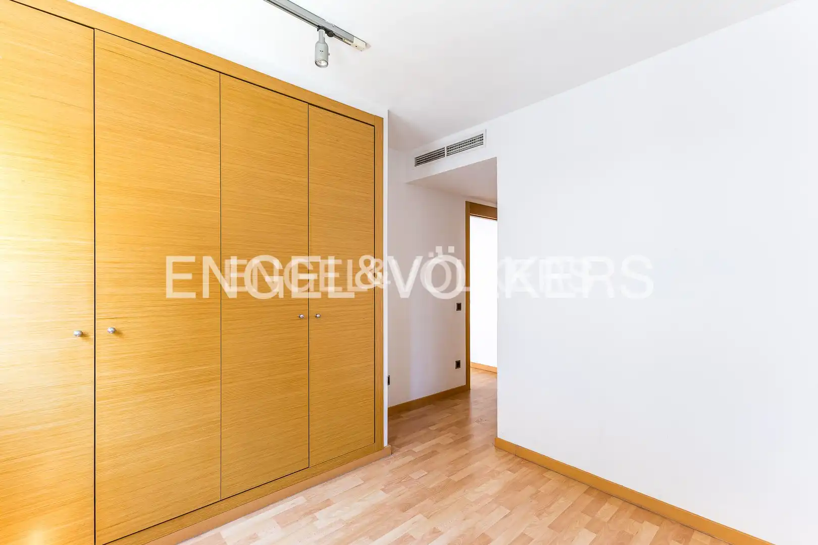 Piso en venta en Barcelona con Aire acondicionado, Calefacción y Parquet