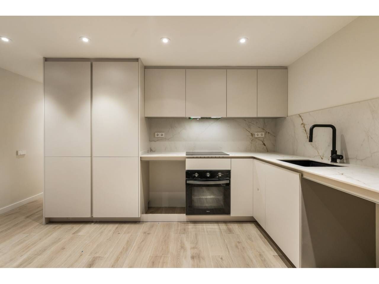 Kitchen of Flat for sale in Terrassa  with Air Conditioner, Heating and Terrace