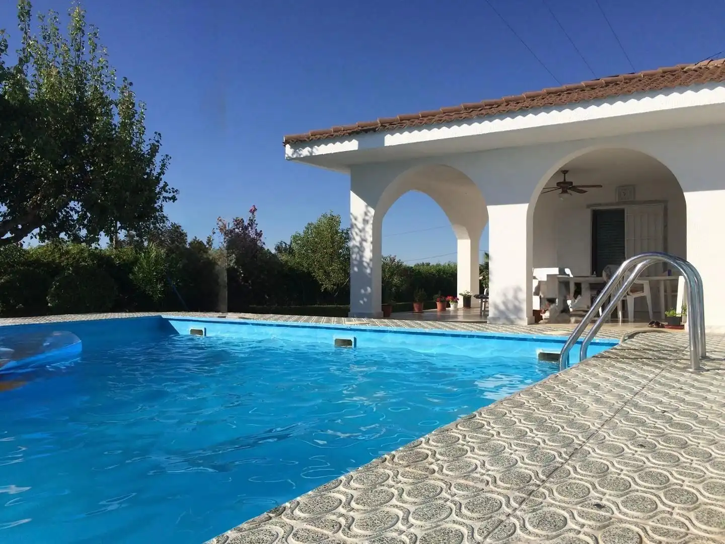 Piscina de Casa o chalet en venta en Carbajosa de la Sagrada con Calefacción, Jardín privado y Parquet