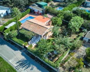 Vista exterior de Casa o xalet en venda en Guillena amb Aire condicionat, Jardí privat i Traster