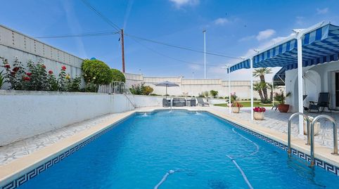 Foto 2 de Casa o xalet en venda a Calle Calle Bahía, Los Arenales del Sol, Elche / Elx