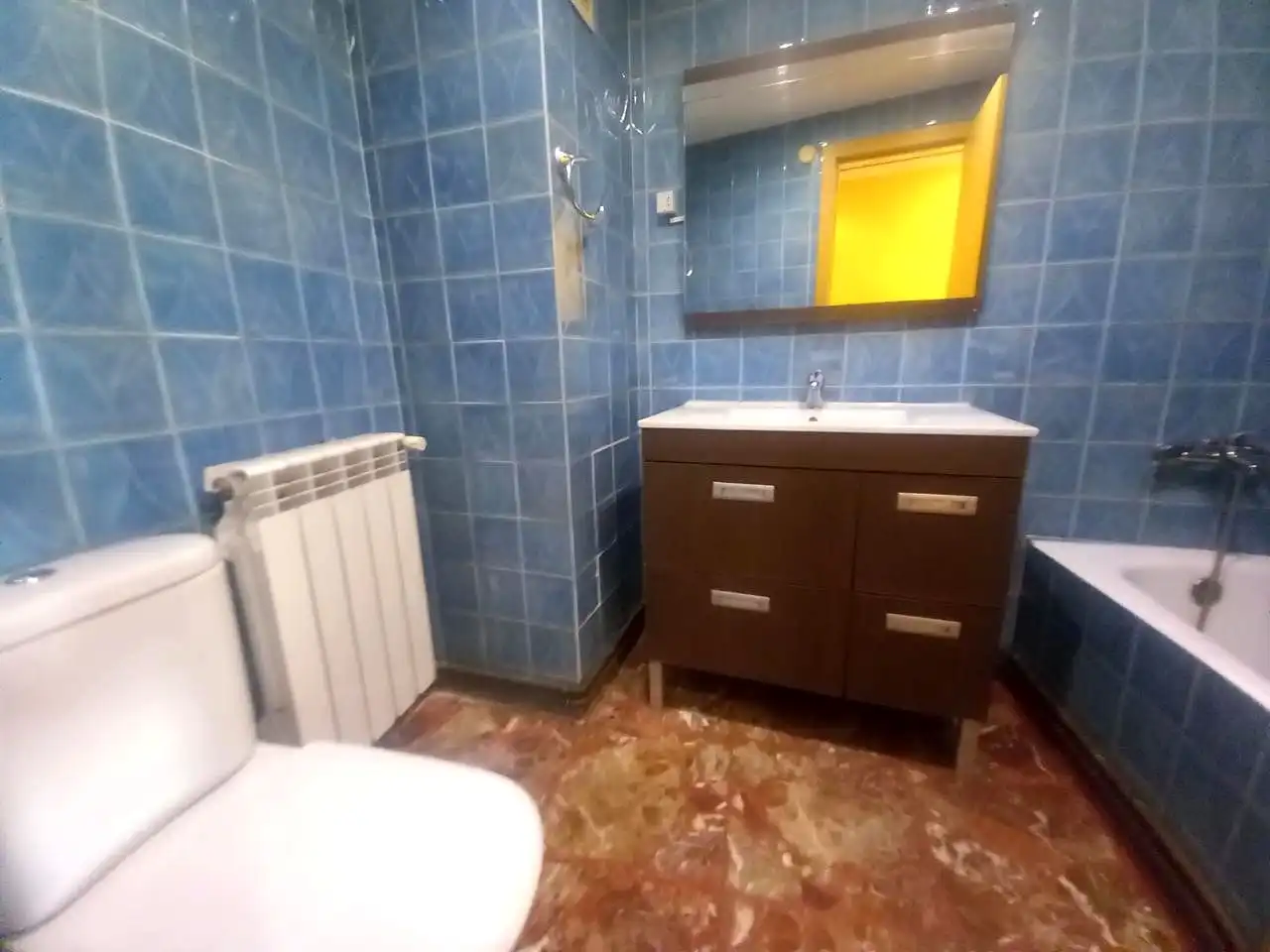 Badezimmer von Wohnung zum Verkauf in Borja mit Heizung, Möbliert und Balkon
