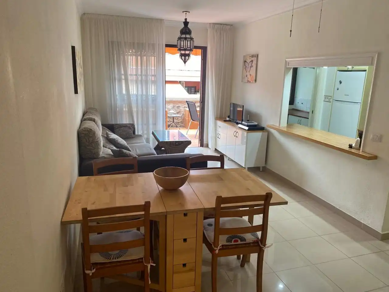 Sala de estar de Apartamento en venta en Arona con Terraza, Amueblado y Piscina comunitaria