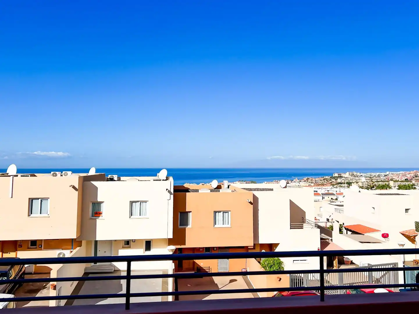 Vista exterior de Dúplex en venta en Adeje con Aire acondicionado, Jardín privado y Terraza