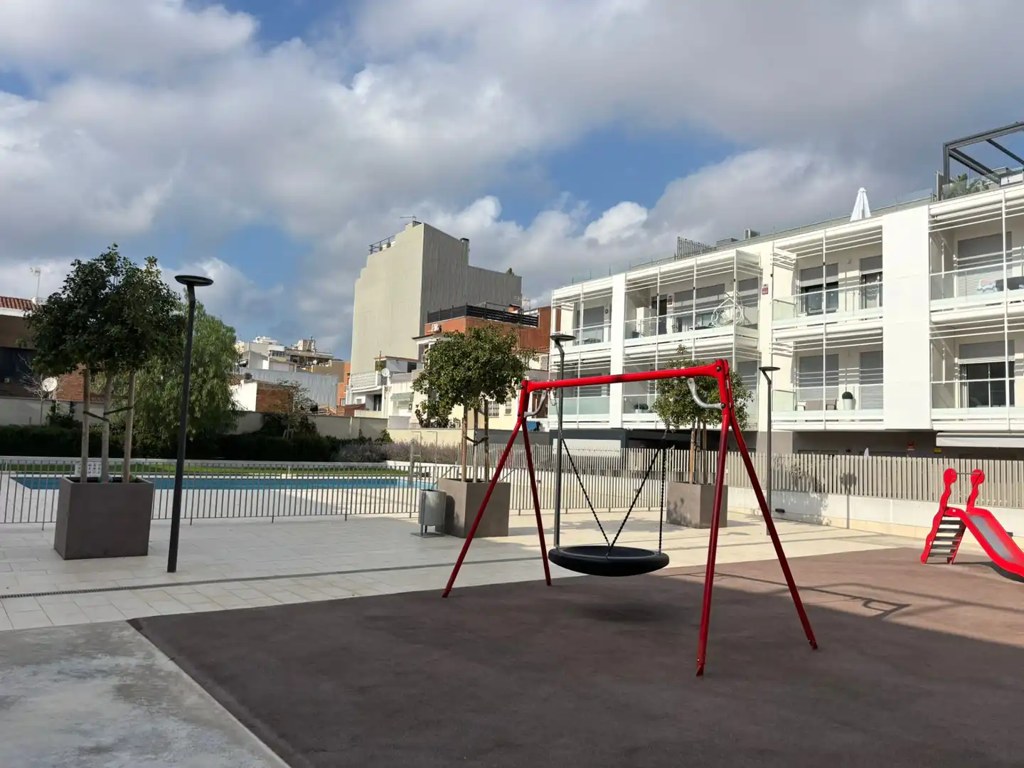 Piscina de Pis en venda en Badalona amb Aire condicionat, Calefacció i Parquet