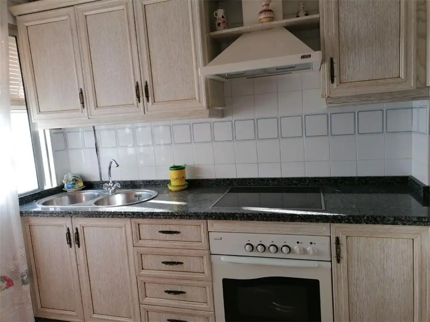 Cocina de Piso en venta en Calañas con Aire acondicionado, Amueblado y Horno