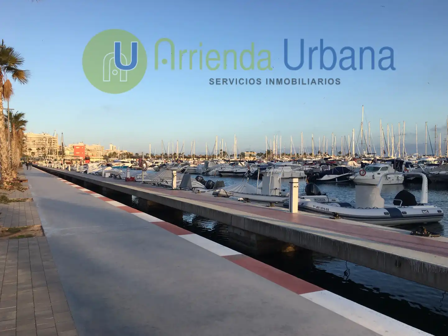 Vista exterior de Àtic en venda en Santa Pola amb Calefacció, Piscina i Balcó