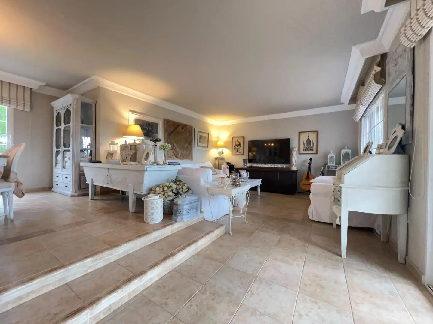 Sala d'estar de Casa o xalet en venda en Alhaurín de la Torre amb Aire condicionat, Jardí privat i Terrassa