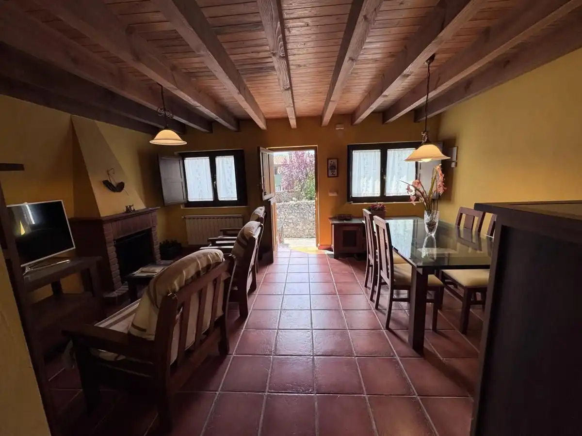 Comedor de Casa adosada en venta en Llanes con Calefacción, Jardín privado y Terraza