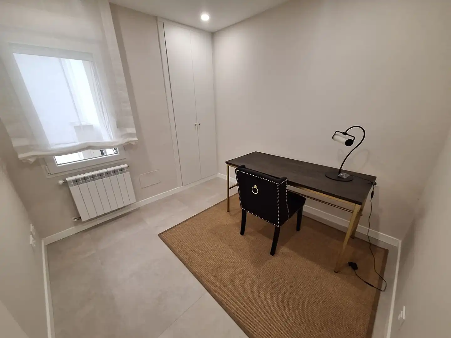 Bedroom of Flat for rent in Madrid  with Air Conditioner, Heating and Furnished
