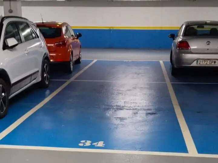 Garaje de alquiler en Avenida del Llano, 67, Llano