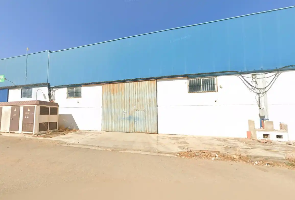 Exterior view of Industrial buildings for sale in La Luisiana