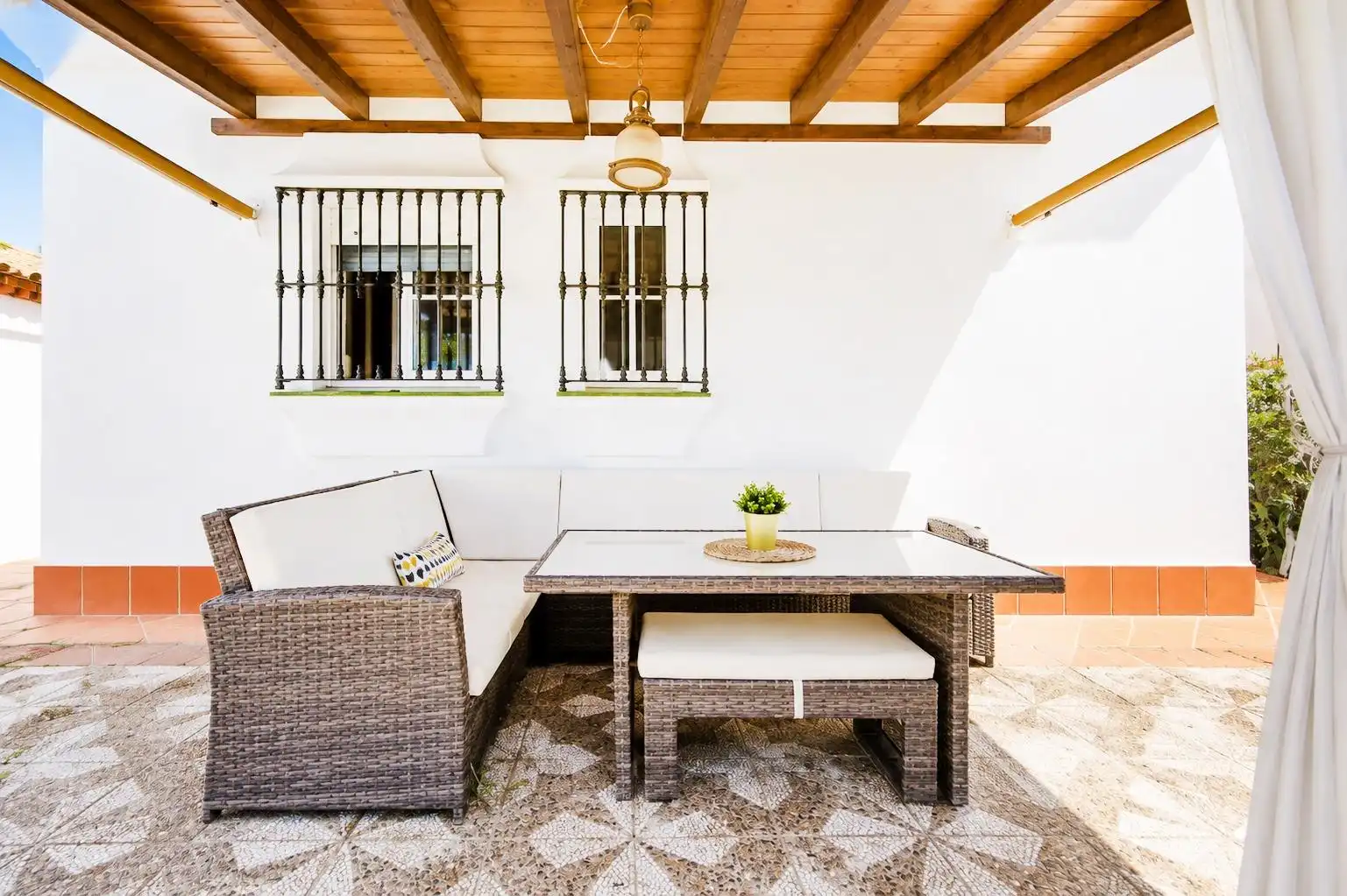Terrassa de Casa o xalet en venda en Chiclana de la Frontera amb Jardí privat, Terrassa i Traster