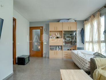 Piso con ascensor en venta en Sant Martí