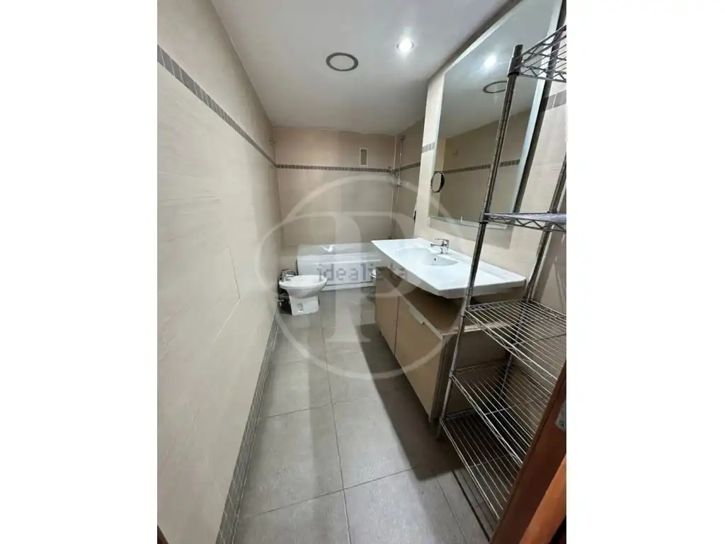 Baño de Piso en venta en Valencia con Aire acondicionado, Jardín privado y Terraza