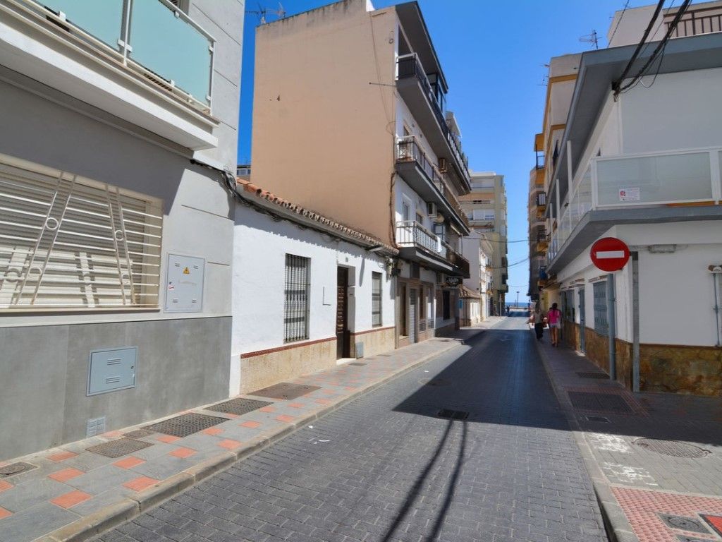 Exterior view of Flat for sale in Fuengirola  with Air Conditioner, Terrace and Furnished
