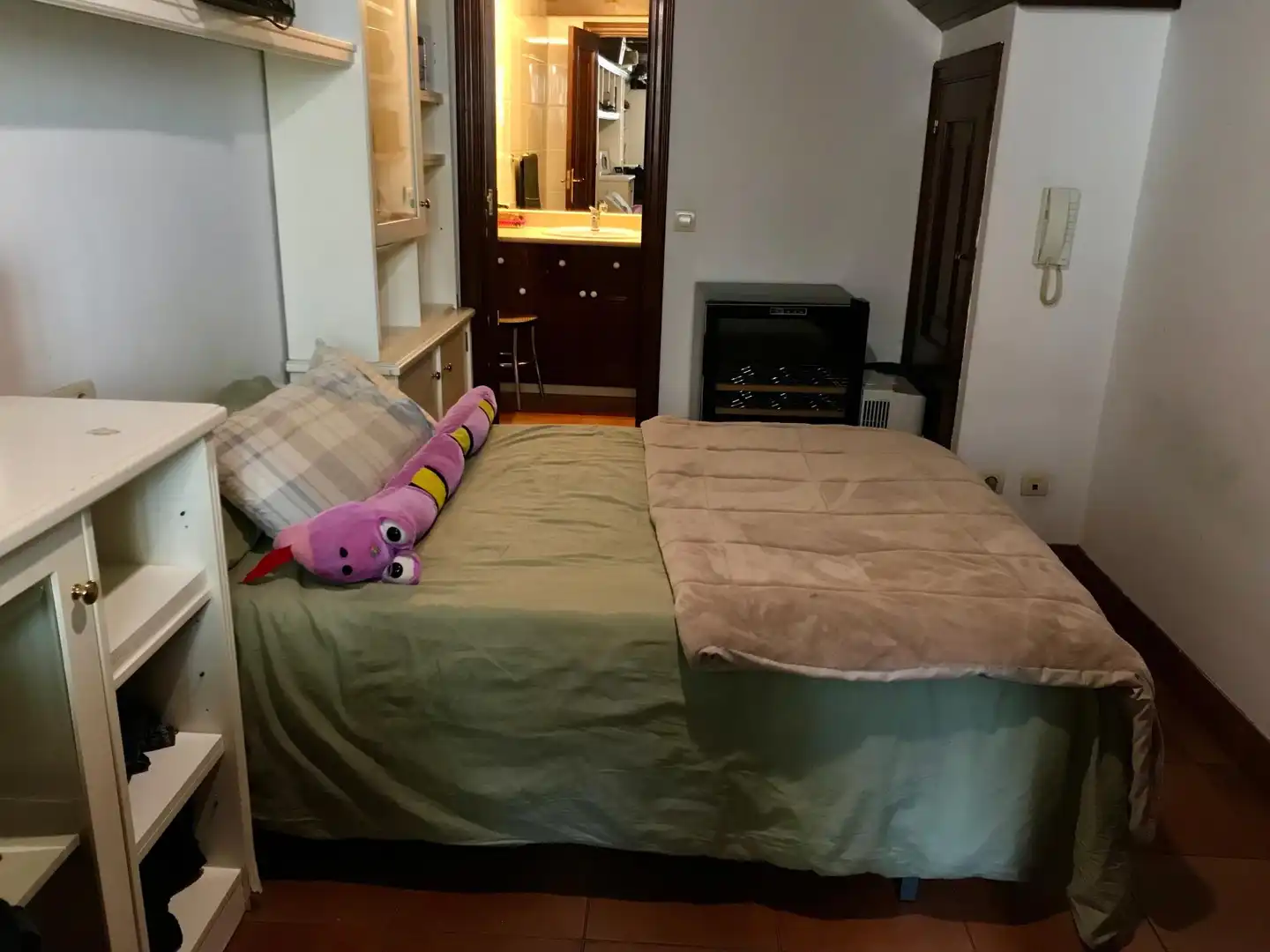 Dormitori de Casa adosada en venda en Santiago de Compostela  amb Balcó