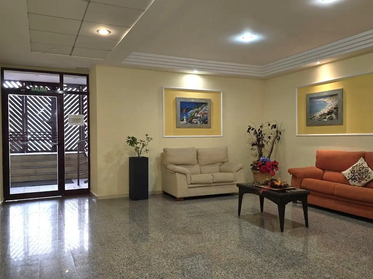 Flat for rent in Calle Presidente Adolfo Suárez, Via Parque