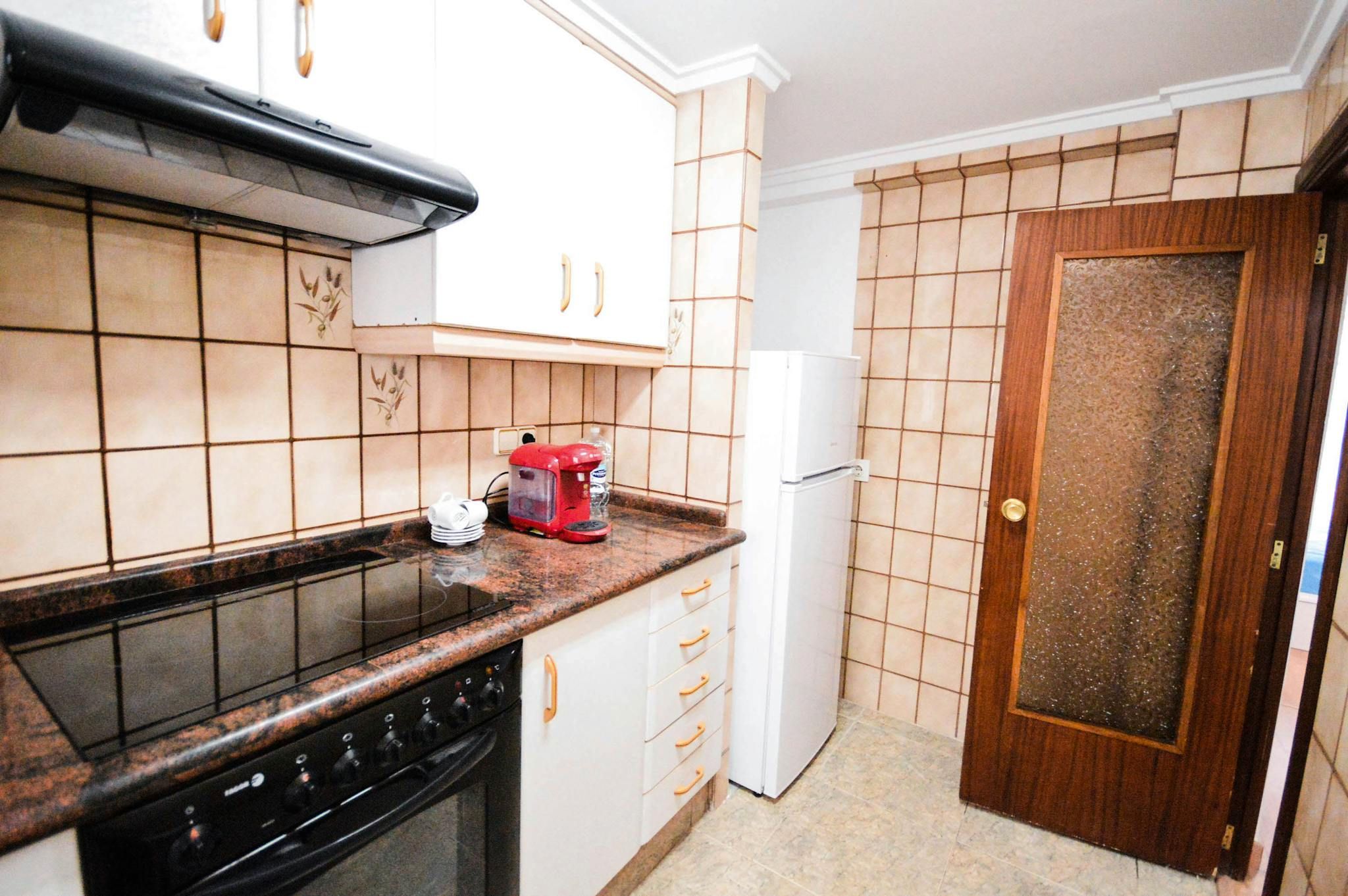 Kitchen of Flat to rent in  Valencia Capital  with Air Conditioner, Heating and Furnished