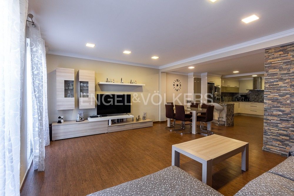 Living room of House or chalet for sale in Algemesí  with Air Conditioner, Heating and Furnished