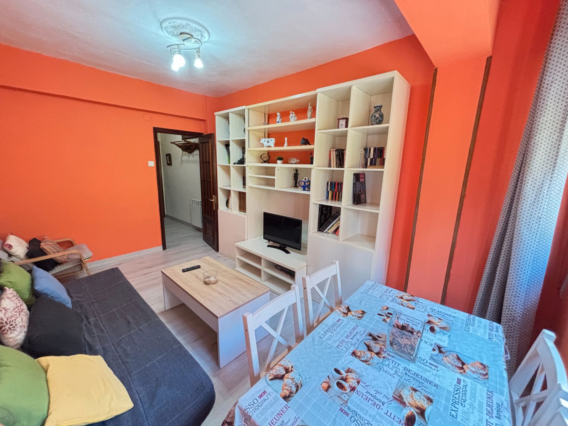 Living room of Flat for sale in Santander  with Heating, Furnished and Washing machine