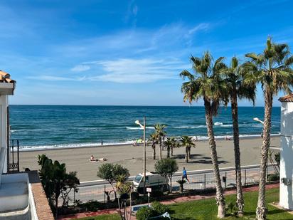 Vista exterior de Dúplex en venda en Torrox amb Terrassa i Balcó