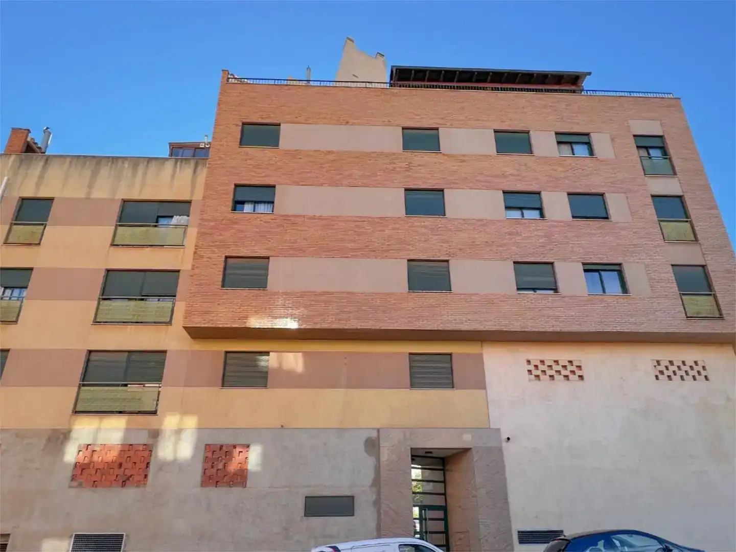 Vista exterior de Dúplex en venda en L'Alcora amb Aire condicionat