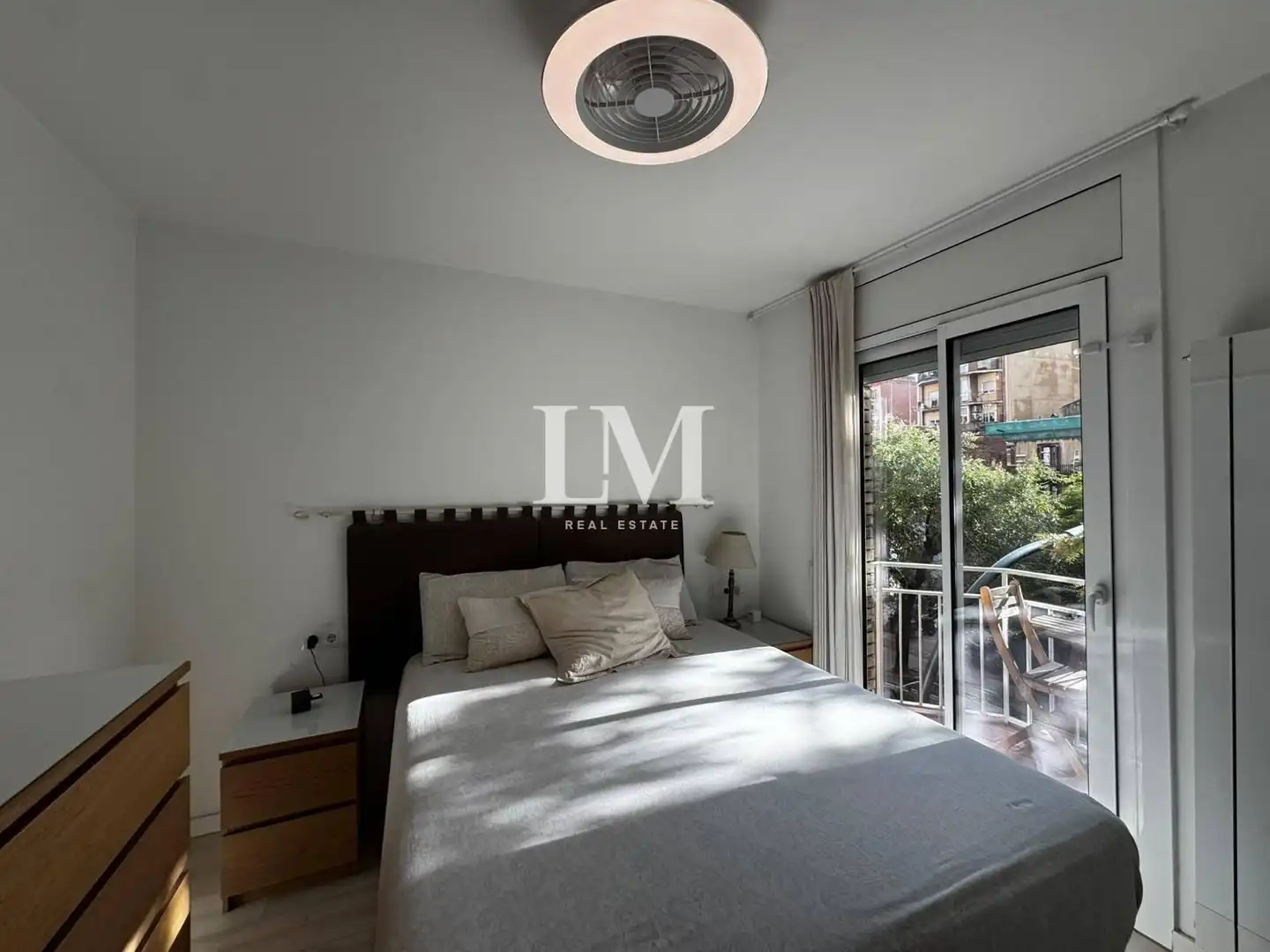 Dormitori de Apartament en venda en Gràcia