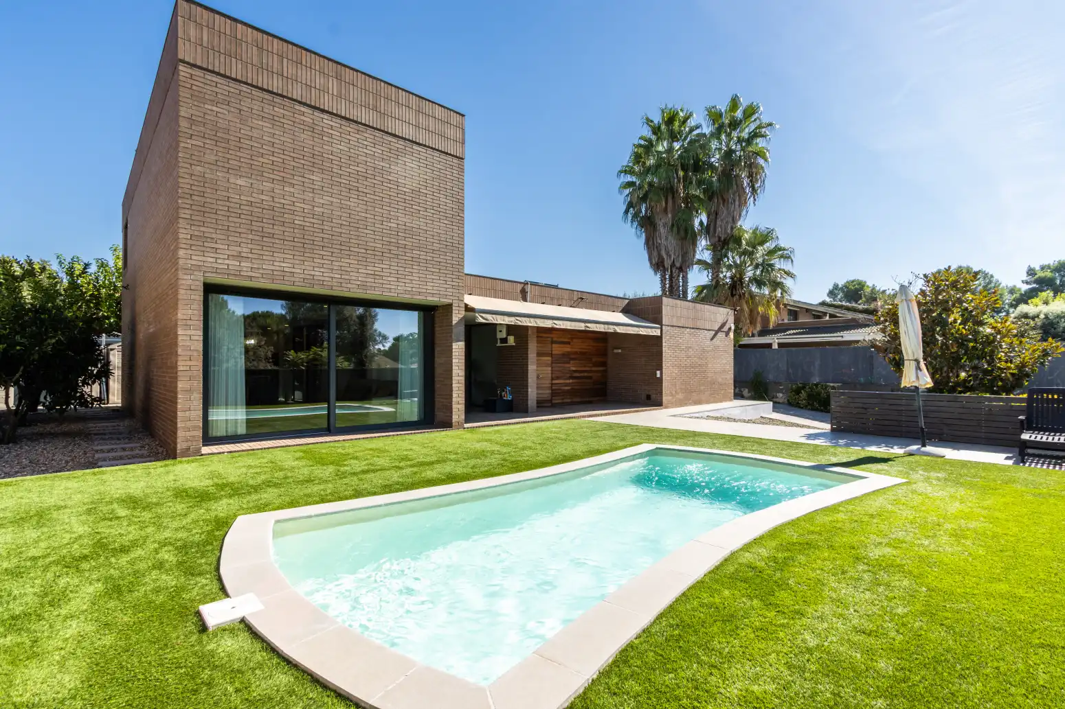 Casa amb piscina en venda a Viladecavalls