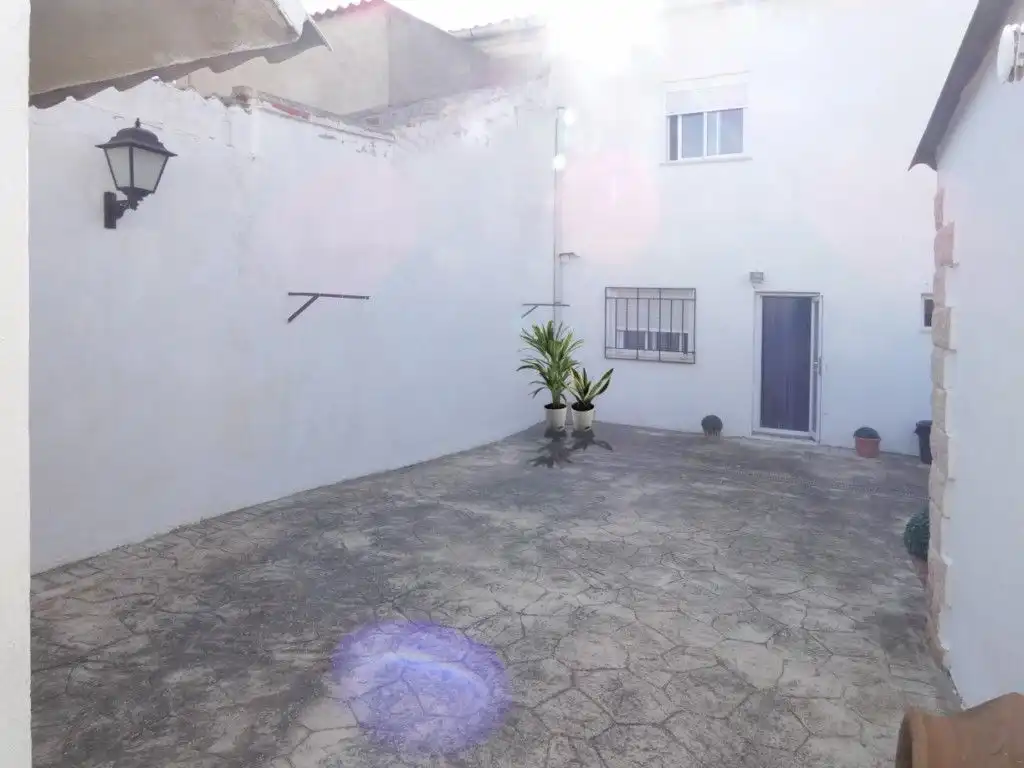Casa adosada en venta en Camporrobles